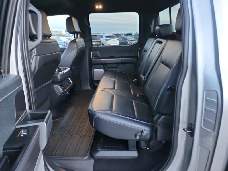 Ford F150 * LARIAT CREW CAB STD BED * CARFAX * БЕЗ ПЪРВОНАЧА, снимка 12 - Автомобили и джипове - 52842404