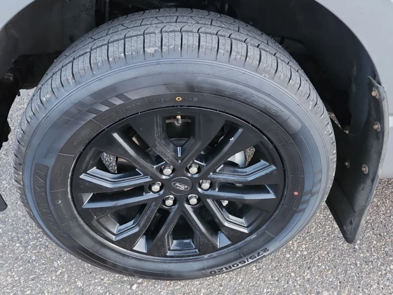 Ford F150 * LARIAT CREW CAB STD BED * CARFAX * БЕЗ ПЪРВОНАЧА, снимка 6 - Автомобили и джипове - 52842404