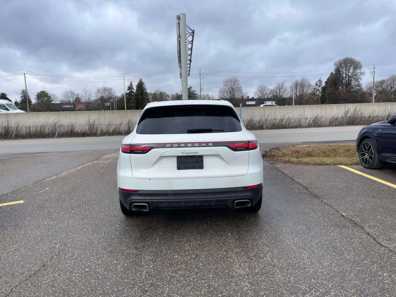 Porsche Cayenne E Hybrid  CARFAX, снимка 6 - Автомобили и джипове - 52856347