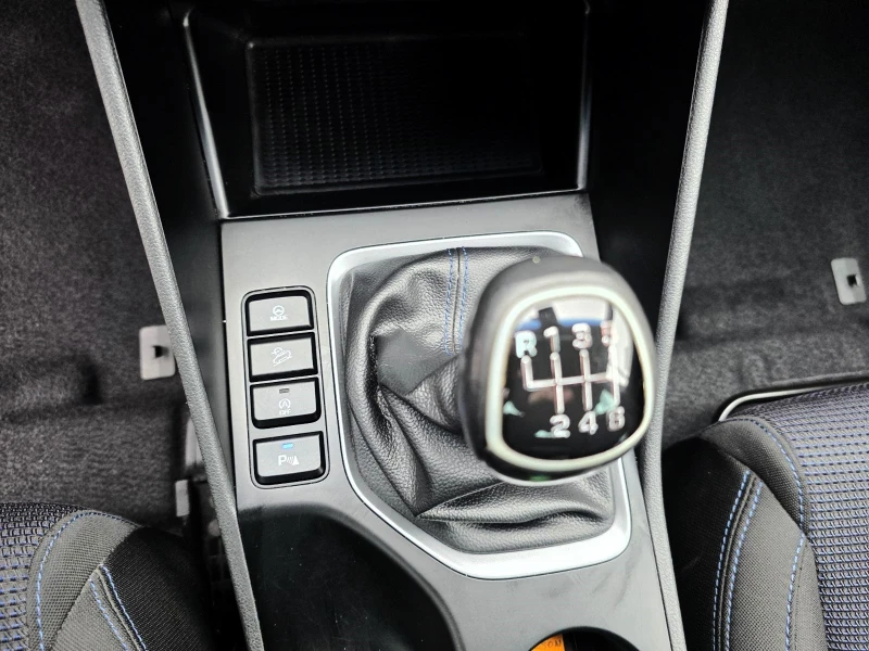 Hyundai Tucson 1.7CRDI/115/2WD/Xpossible, снимка 11 - Автомобили и джипове - 53210718