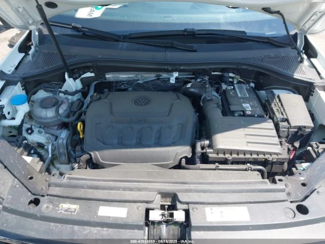 VW Tiguan 2.0T S - изображение 9