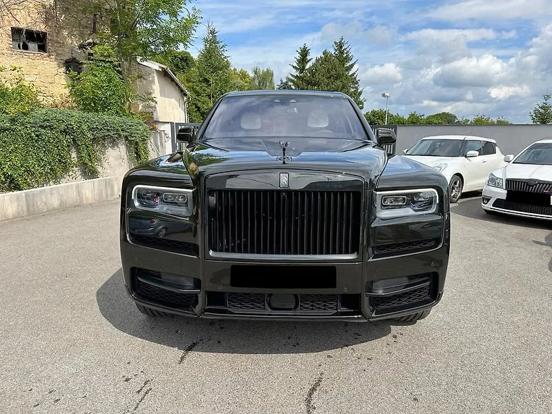 Rolls-Royce Cullinan Black Badge , снимка 2 - Автомобили и джипове - 56726551