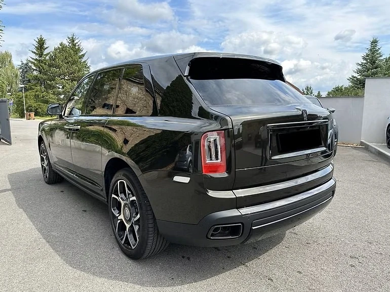 Rolls-Royce Cullinan Black Badge , снимка 5 - Автомобили и джипове - 56726551