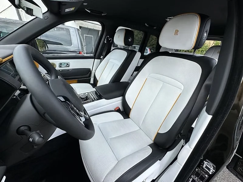 Rolls-Royce Cullinan Black Badge , снимка 7 - Автомобили и джипове - 56726551