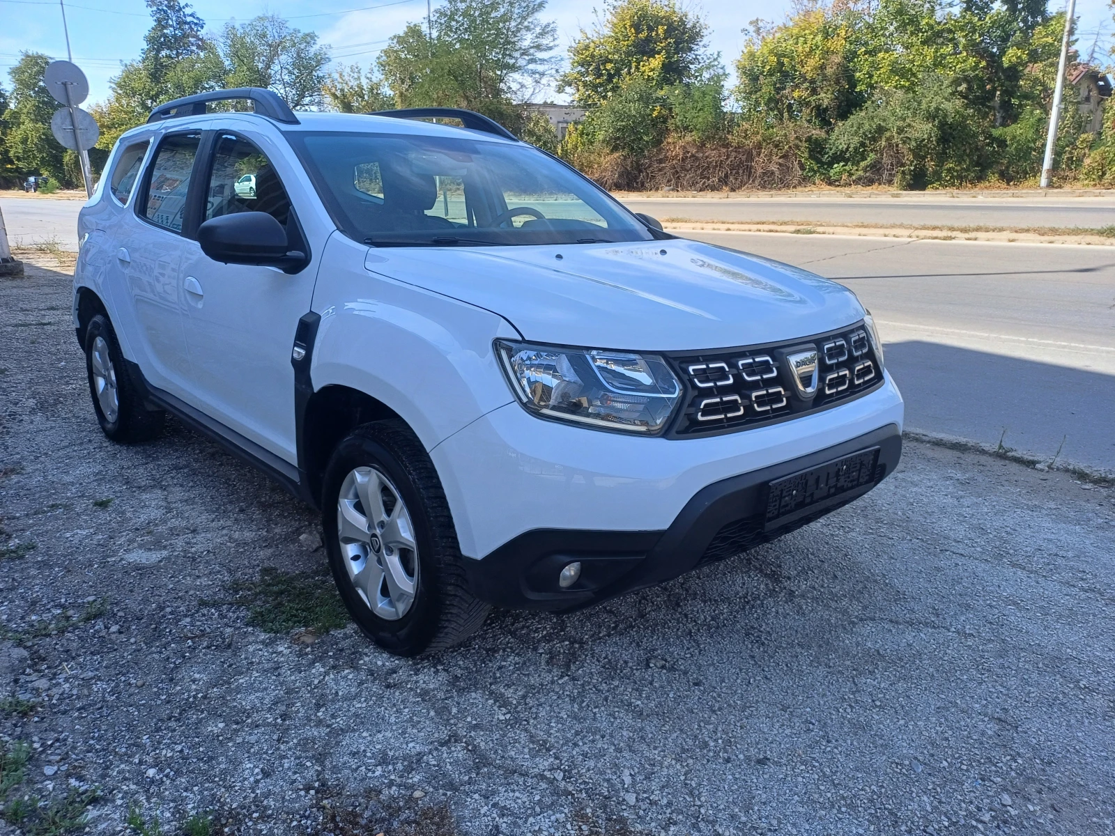 Dacia Duster 1.5DCI-НАВИ - изображение 3