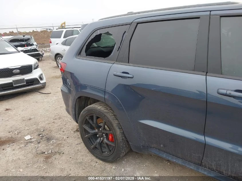 Jeep Grand cherokee 2019 JEEP GRAND CHEROKEE SRT 4X4 - изображение 4