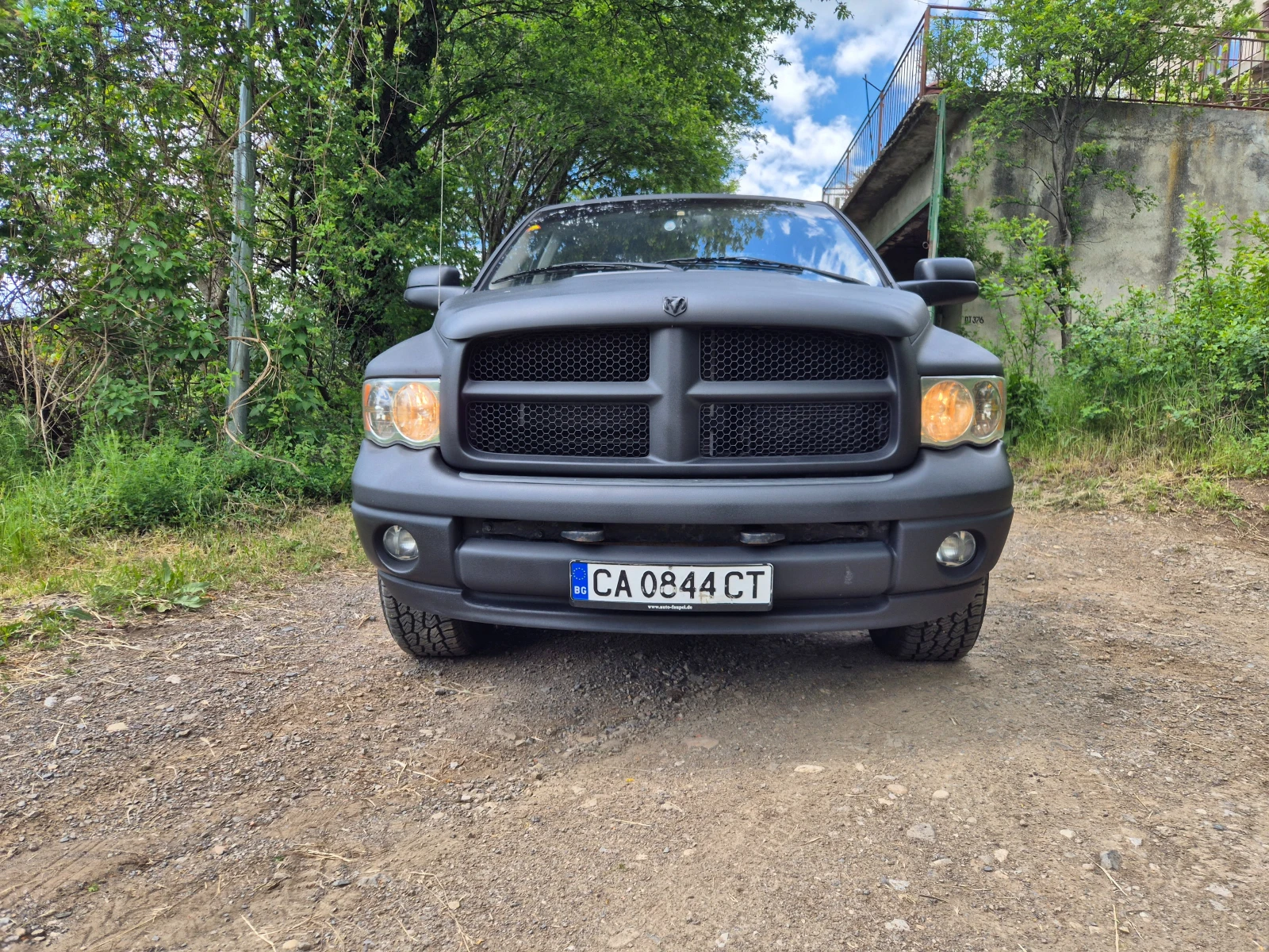 Dodge RAM 1500 HEMI V8 5.7 - изображение 2
