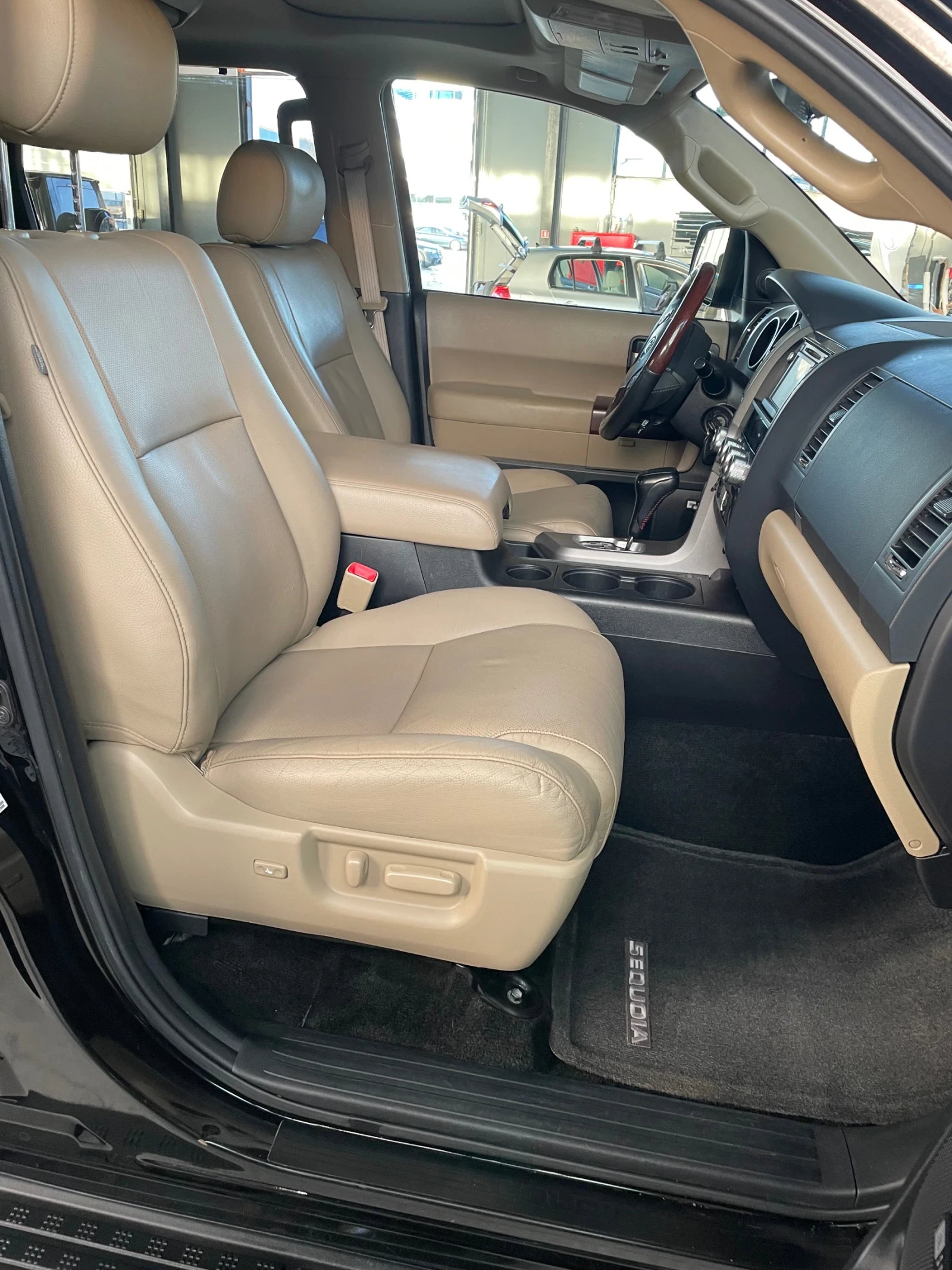Toyota Sequoia PLATINUM 4�4  | Mobile.bg � ����������� 15