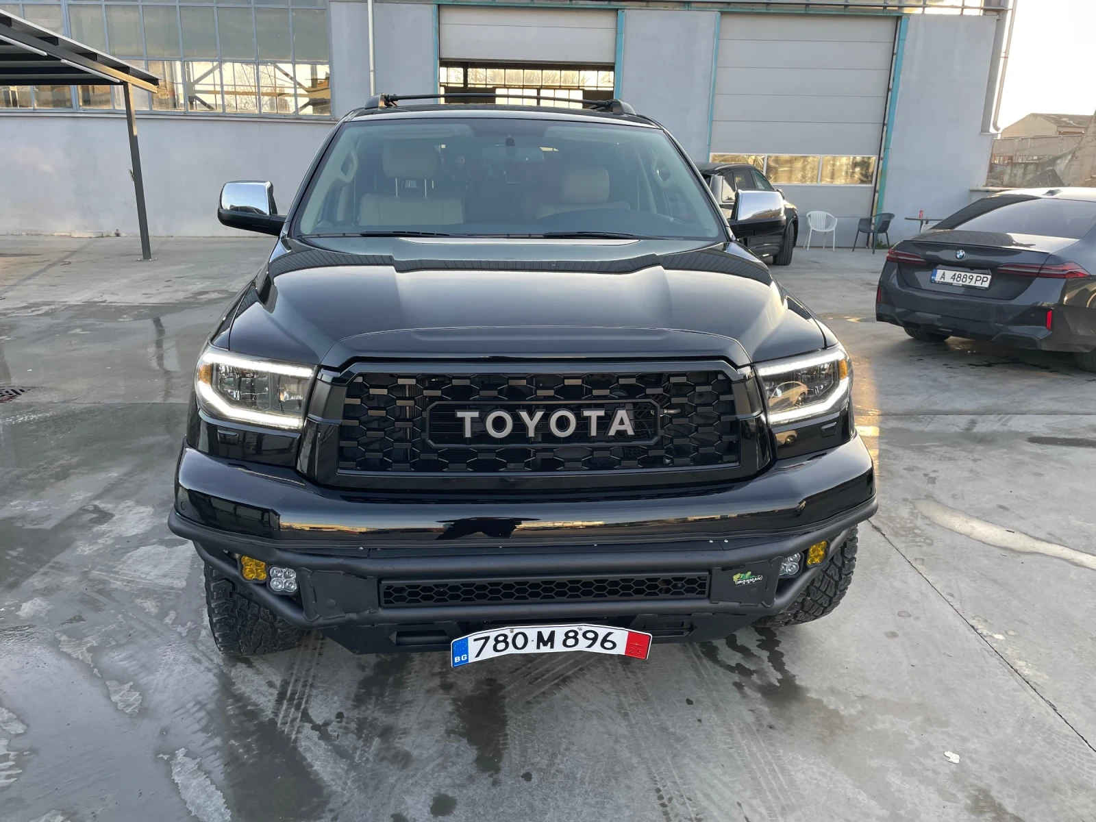 Toyota Sequoia PLATINUM 4х4  - изображение 2