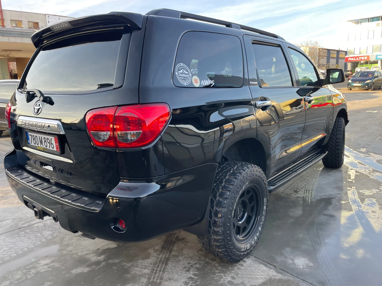 Toyota Sequoia PLATINUM 4х4  - изображение 6