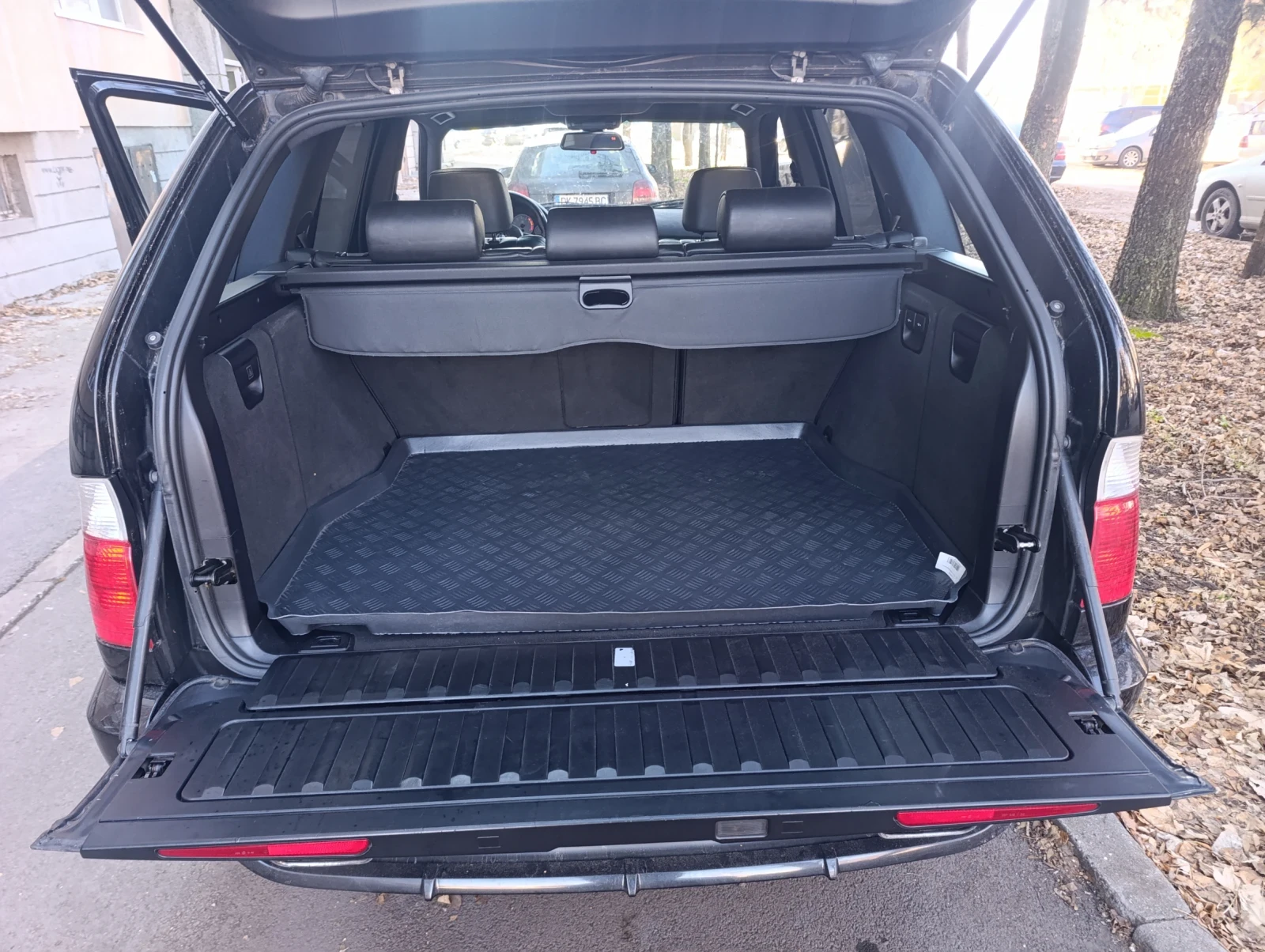 BMW X5 4.8 is | Mobile.bg � ����������� 12