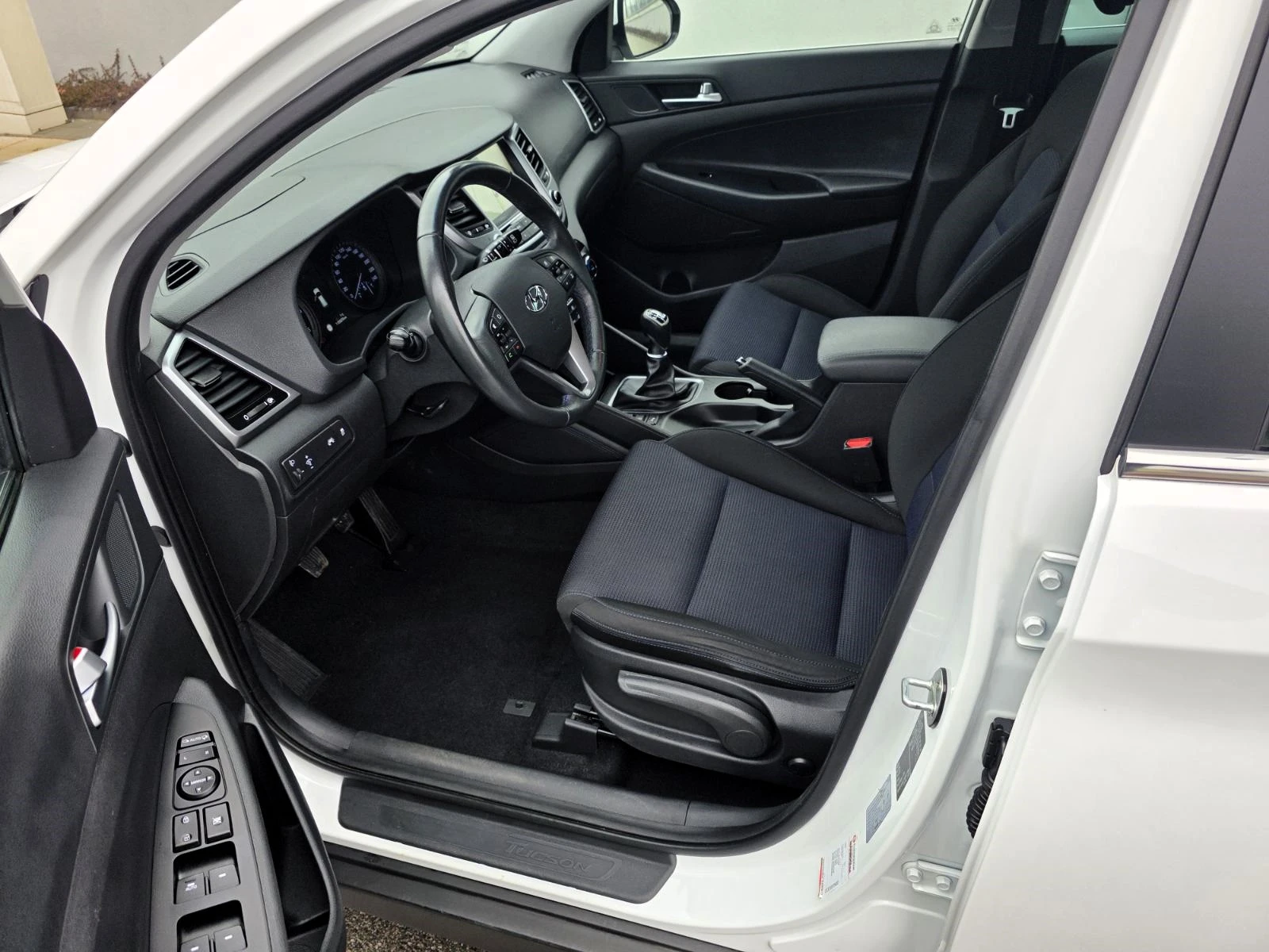 Hyundai Tucson 1.7CRDI/115/2WD/Xpossible - изображение 7