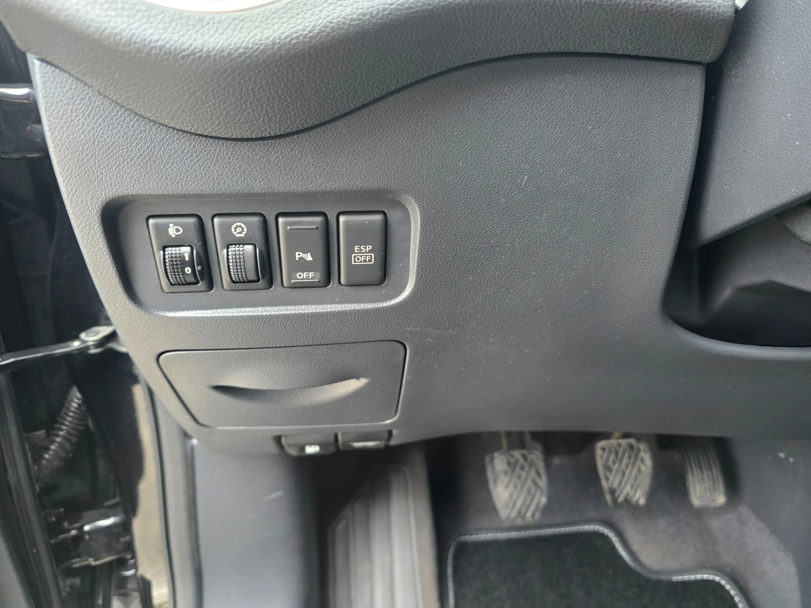 Renault Koleos 2.0/150PS/4X4, снимка 14 - Автомобили и джипове - 54040535