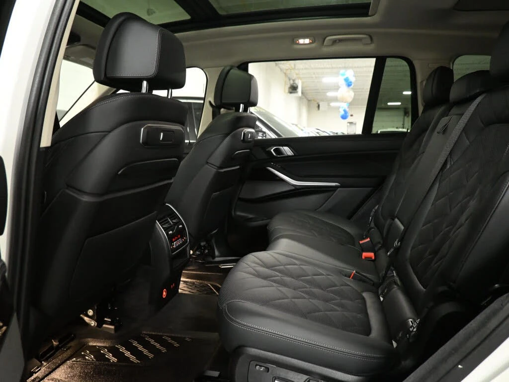 BMW X7 * xDrive * * HeadUp* AвтоКредит* (ЦЕНА ДО БГ), снимка 16 - Автомобили и джипове - 54110765