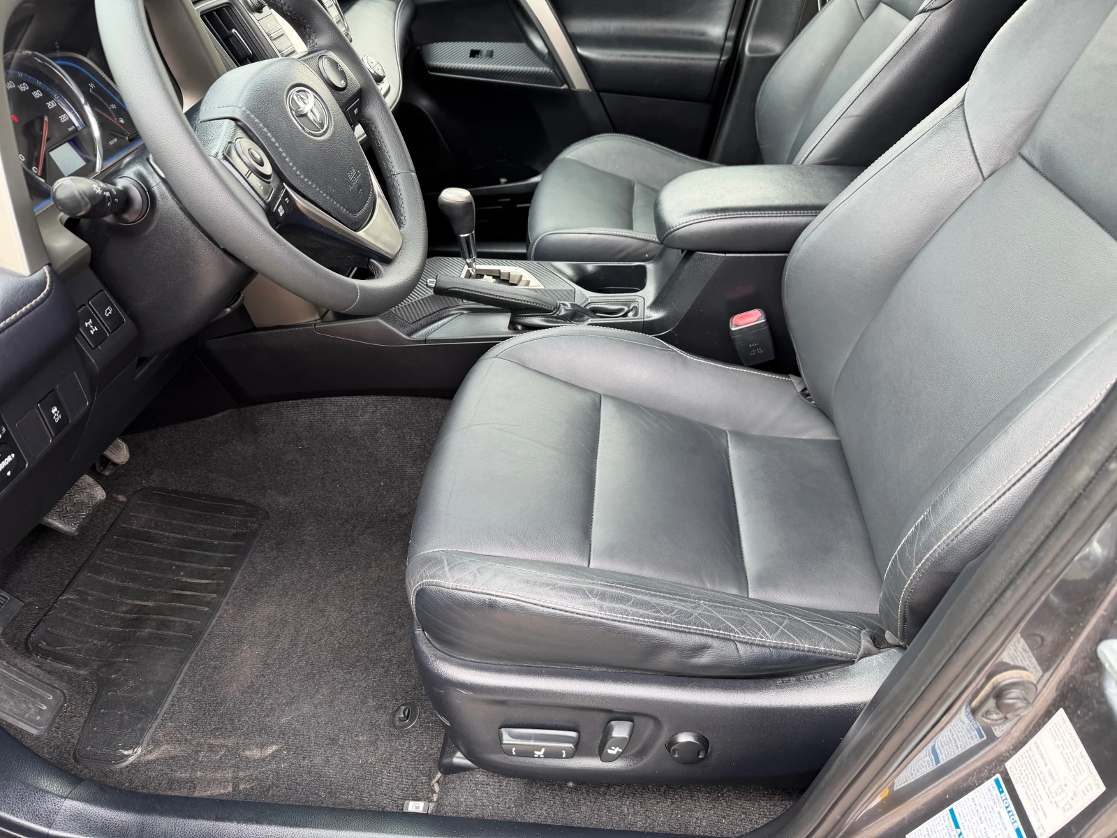 Toyota Rav4 2.2 D4D, снимка 9 - Автомобили и джипове - 54190254