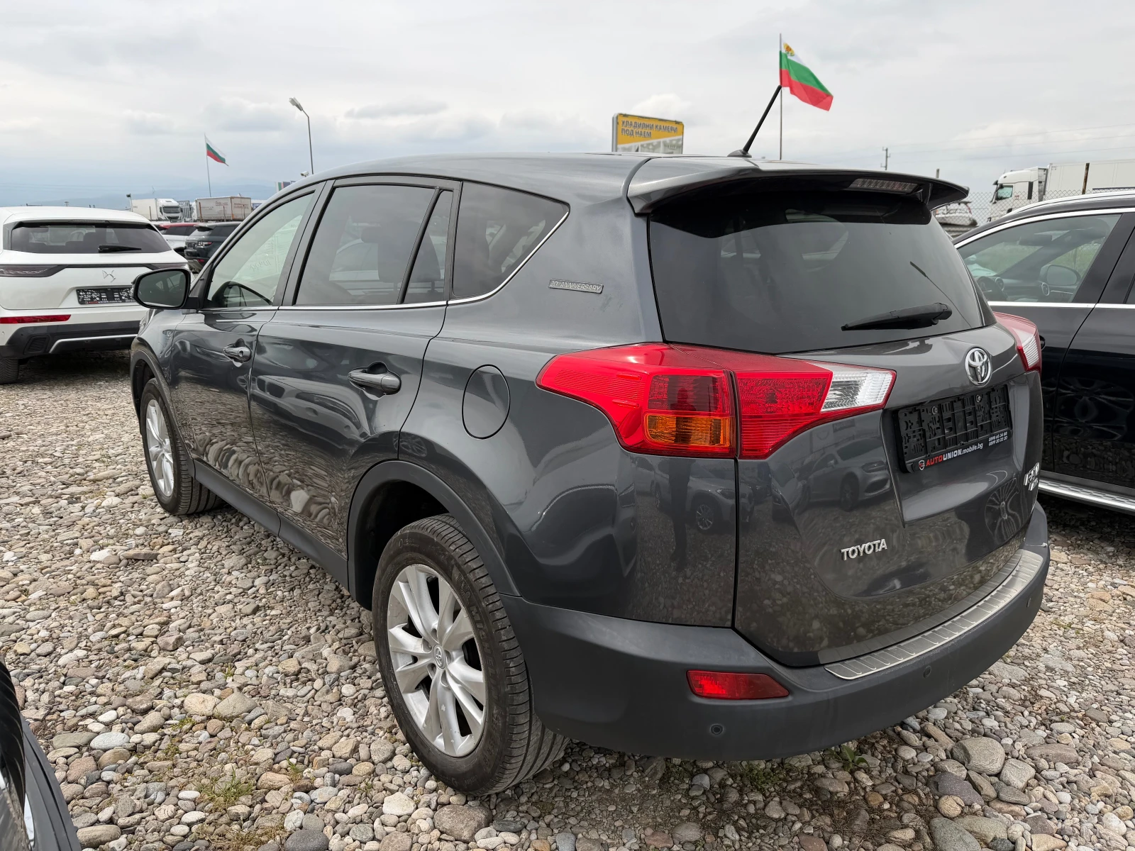 Toyota Rav4 2.2 D4D, снимка 7 - Автомобили и джипове - 54190254