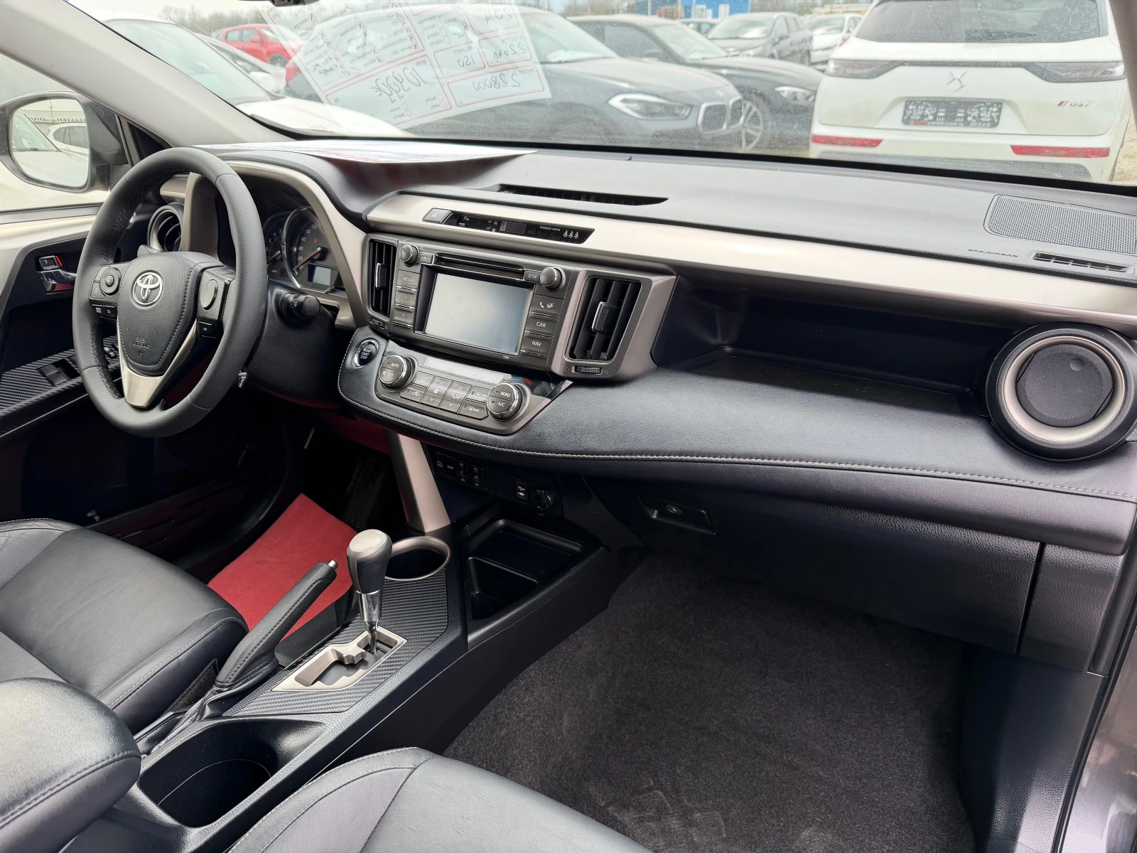 Toyota Rav4 2.2 D4D, снимка 12 - Автомобили и джипове - 54190254