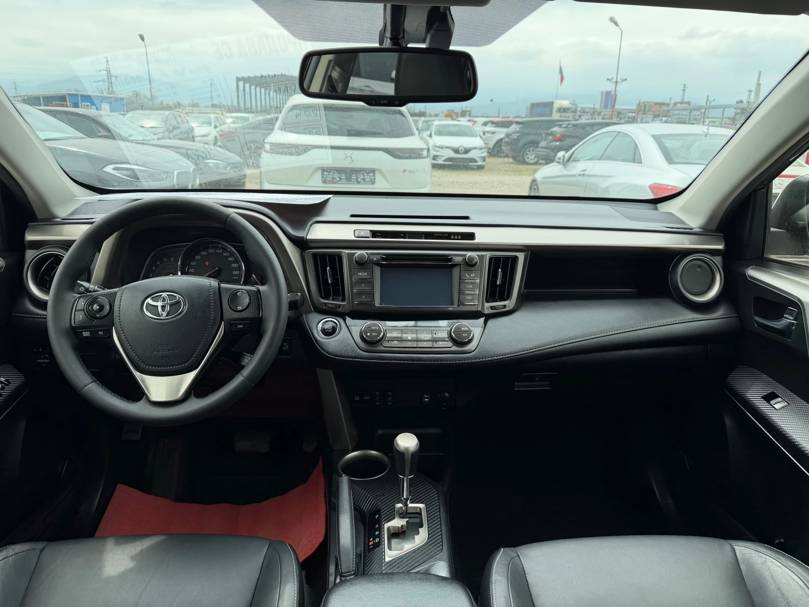 Toyota Rav4 2.2 D4D, снимка 14 - Автомобили и джипове - 54190254