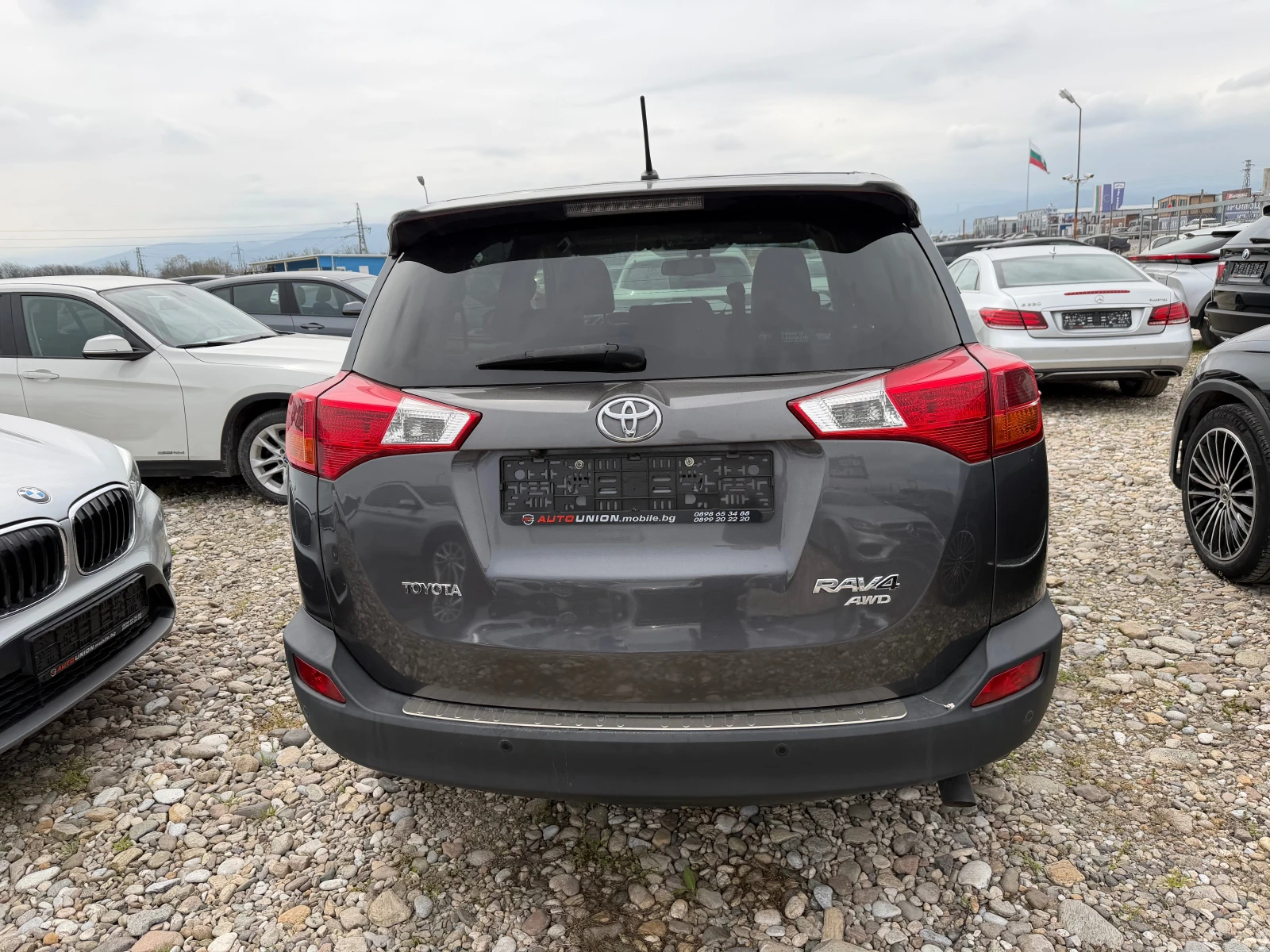 Toyota Rav4 2.2 D4D, снимка 6 - Автомобили и джипове - 54190254