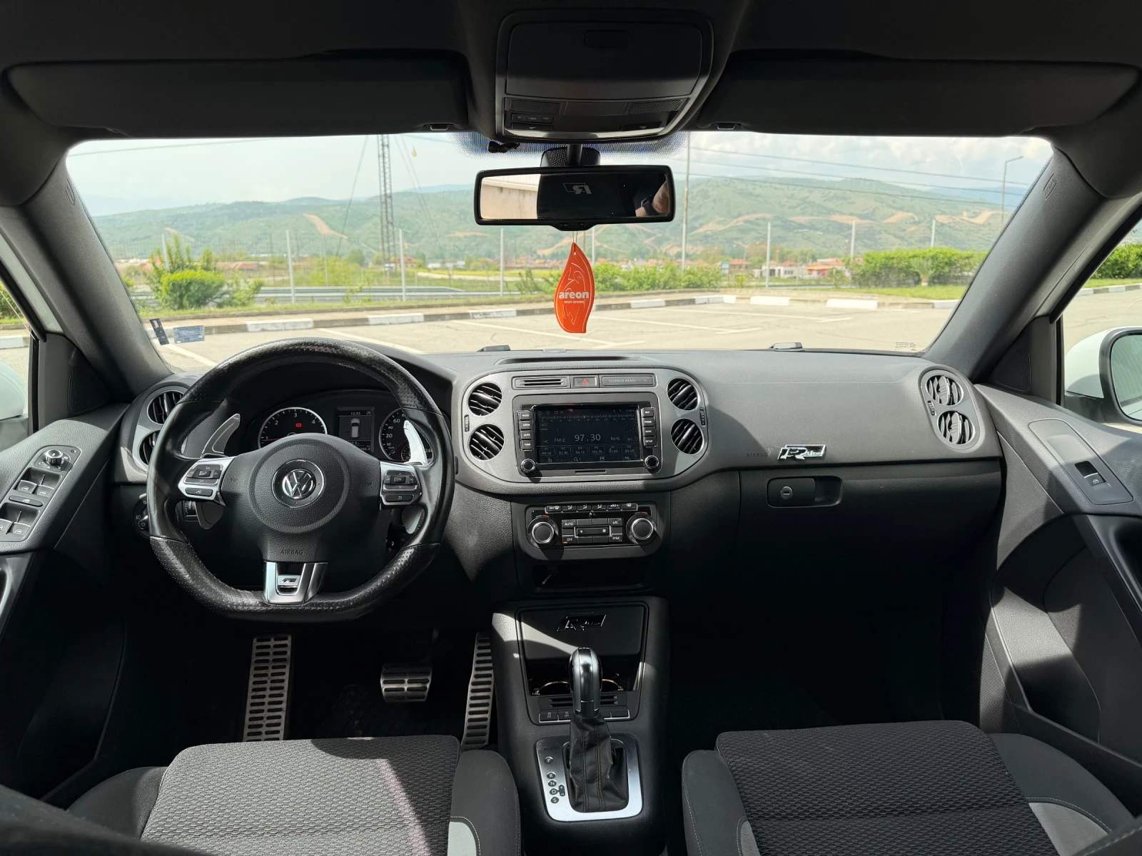 VW Tiguan R-line, снимка 16 - Автомобили и джипове - 54225985