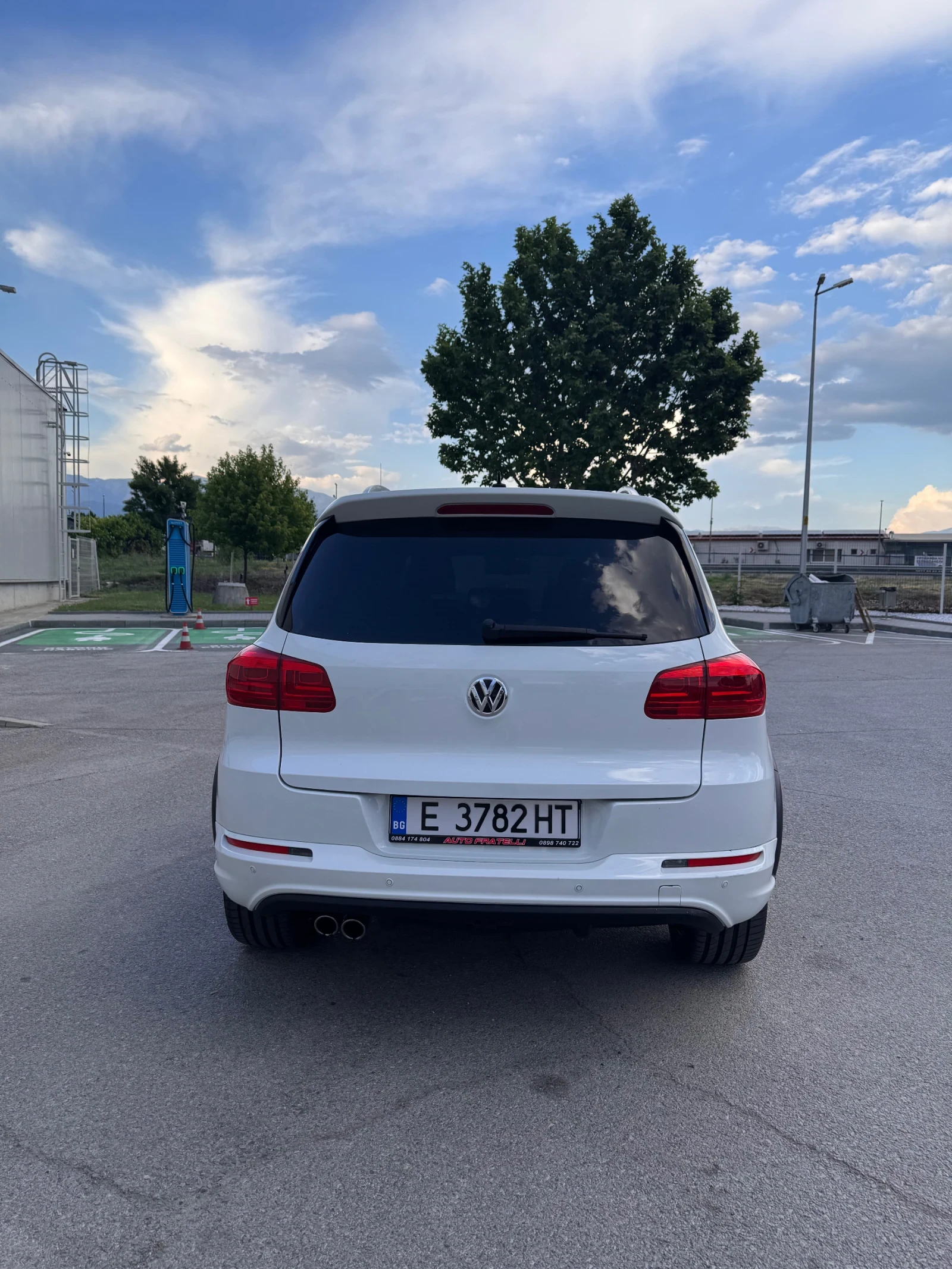 VW Tiguan R-line, снимка 8 - Автомобили и джипове - 54225985