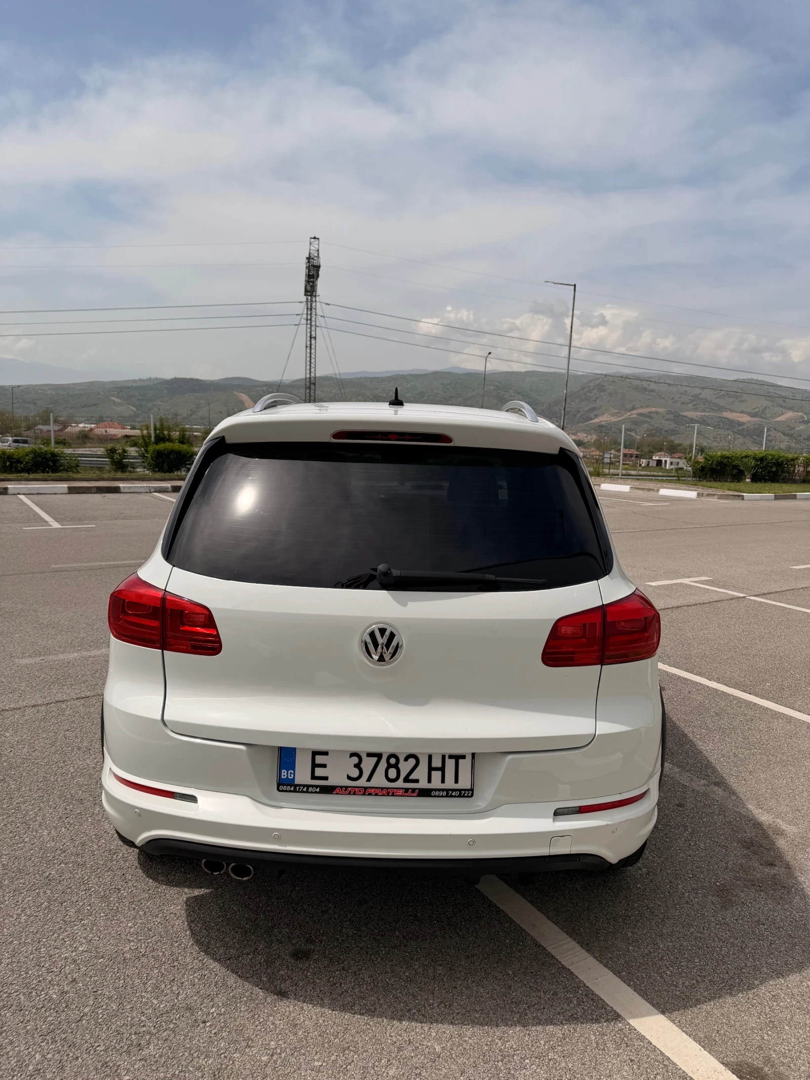 VW Tiguan R-line, снимка 12 - Автомобили и джипове - 54225985