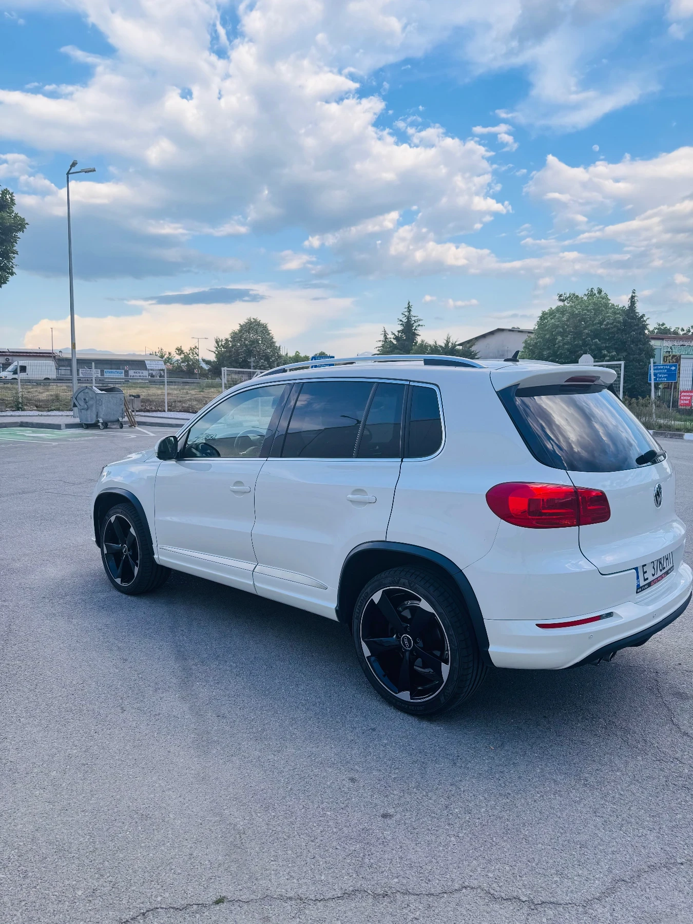 VW Tiguan R-line, снимка 13 - Автомобили и джипове - 54225985