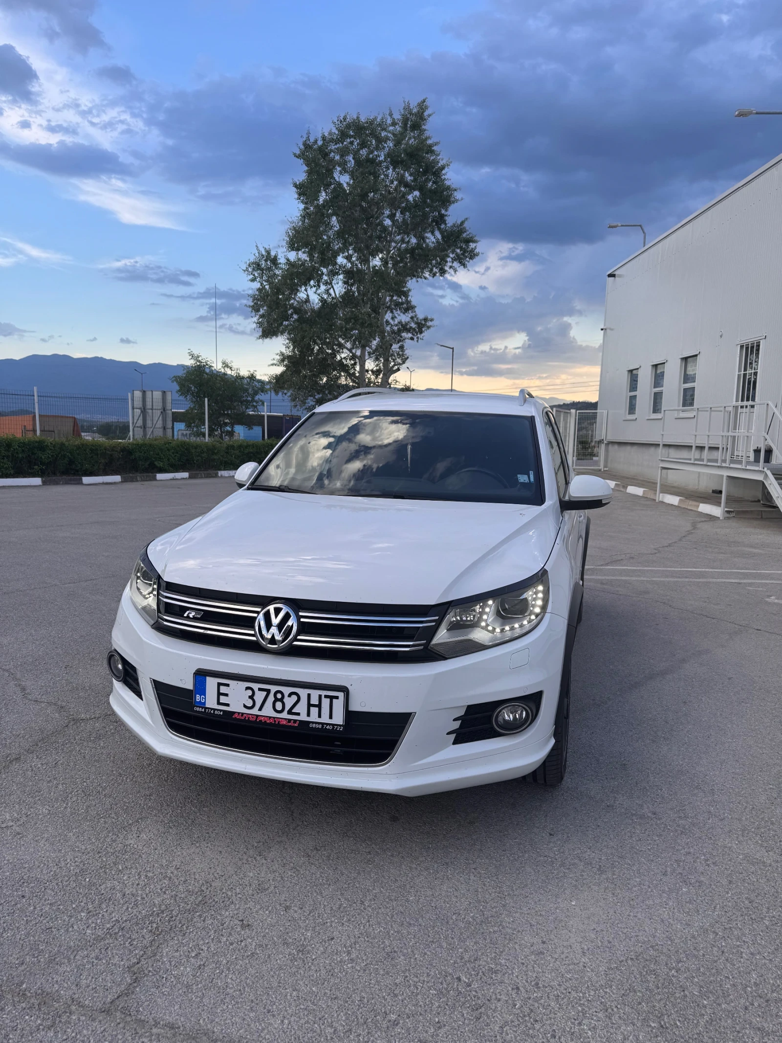 VW Tiguan R-line, снимка 10 - Автомобили и джипове - 54225985
