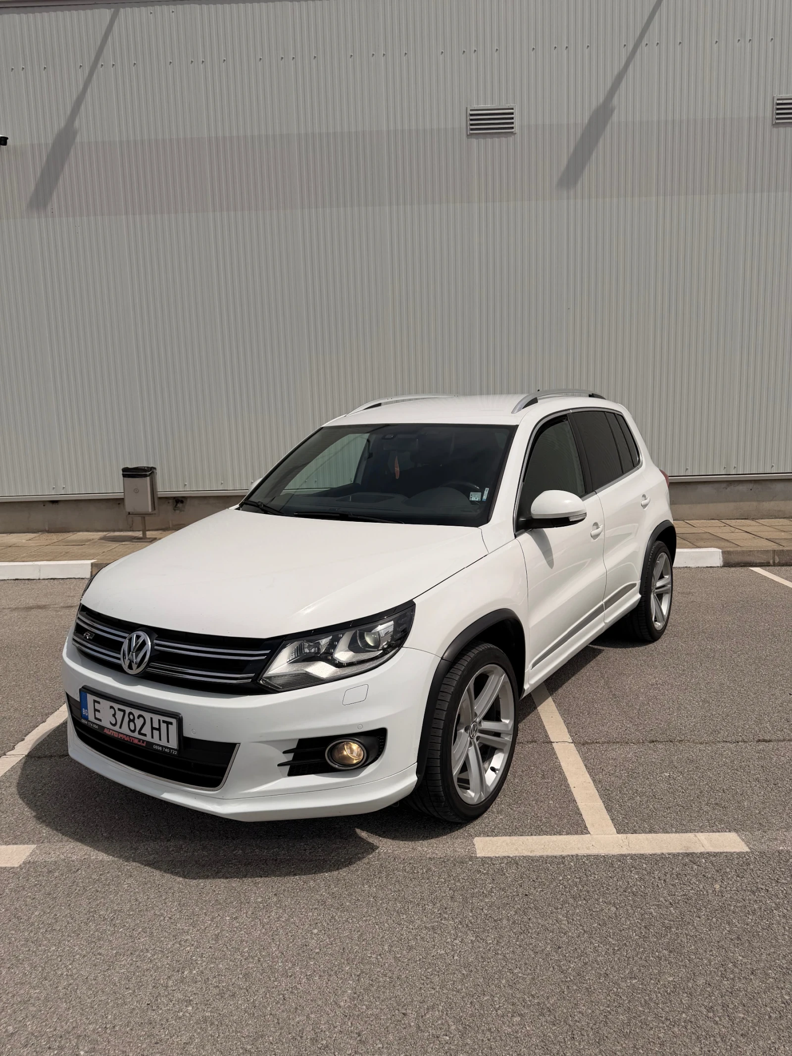VW Tiguan R-line, снимка 2 - Автомобили и джипове - 54225985