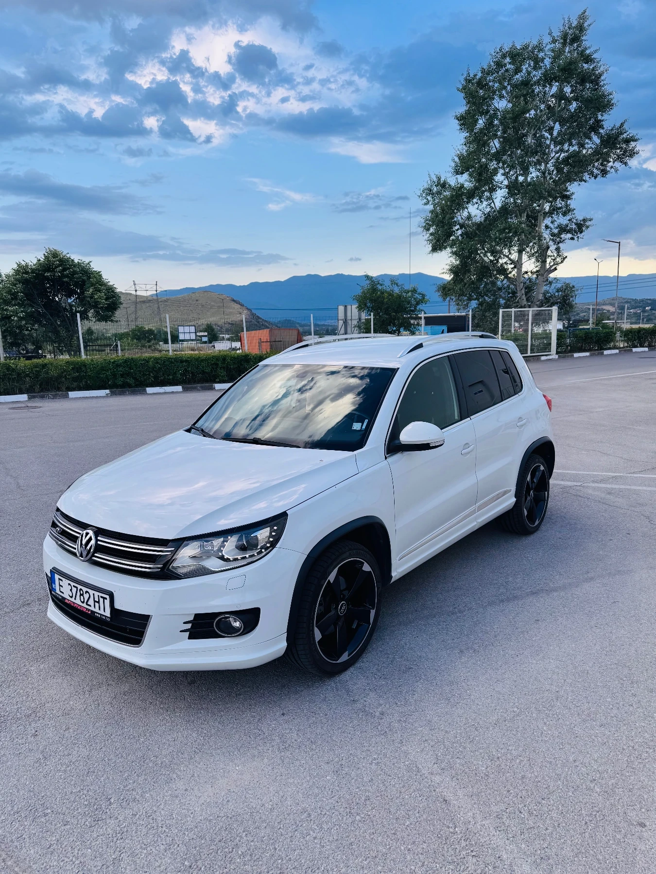 VW Tiguan R-line, снимка 5 - Автомобили и джипове - 54225985
