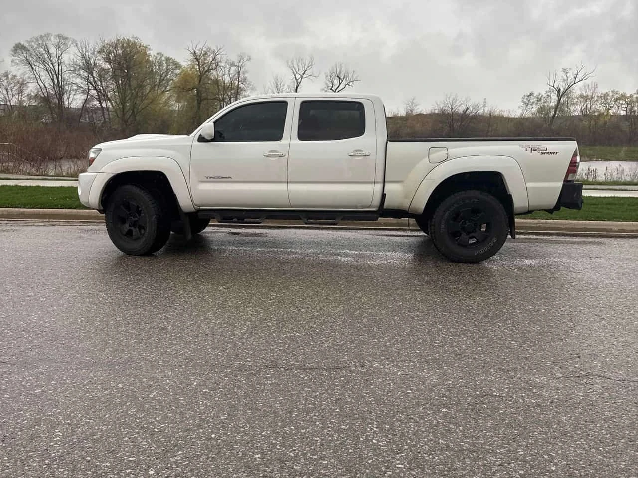 Toyota Tacoma * 4WD DoubleCab V6 Auto * , снимка 2 - Автомобили и джипове - 54258670