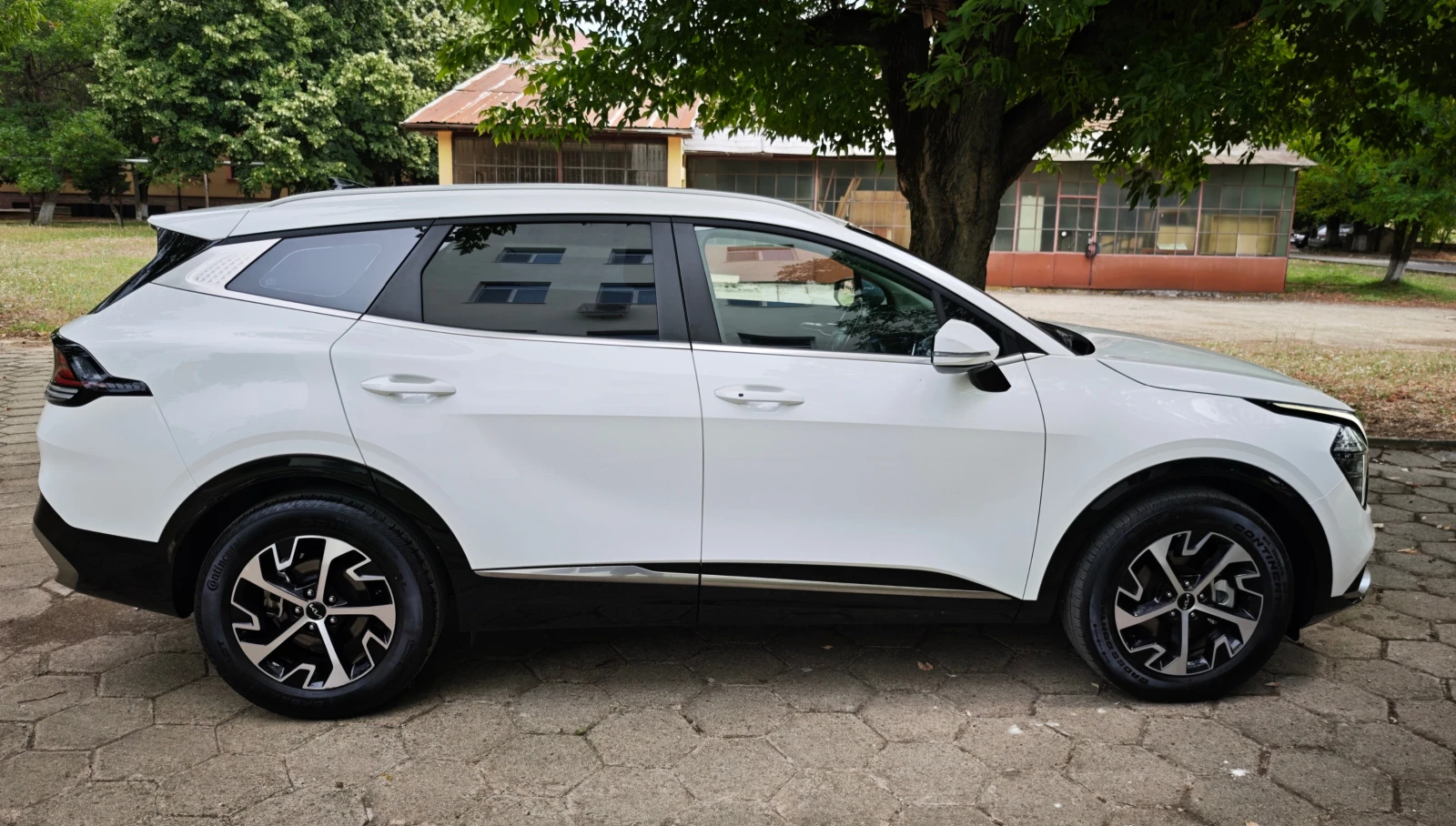 Kia Sportage 1.6 HEV , снимка 3 - Автомобили и джипове - 55292580