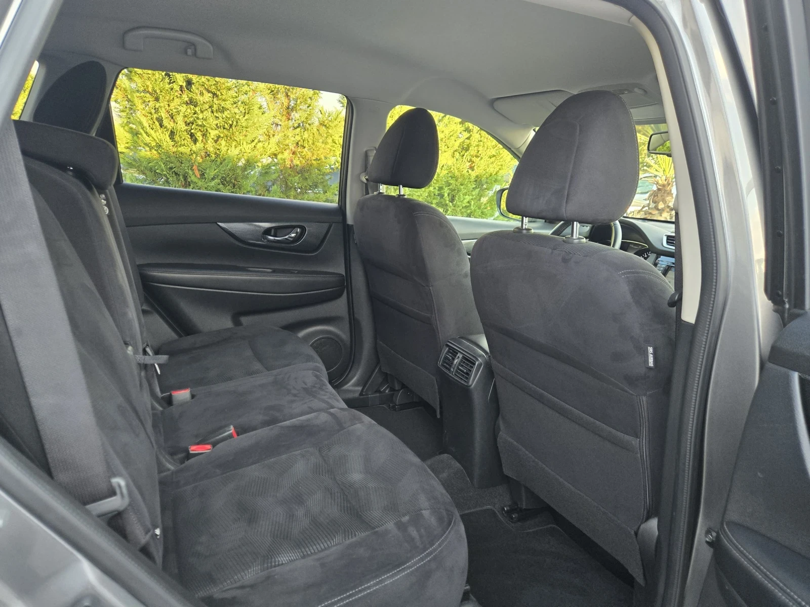 Nissan X-trail 1.6DCI-131кс= АВТОМАТ= 152.000км= 360= KEYLESS, снимка 14 - Автомобили и джипове - 56201621