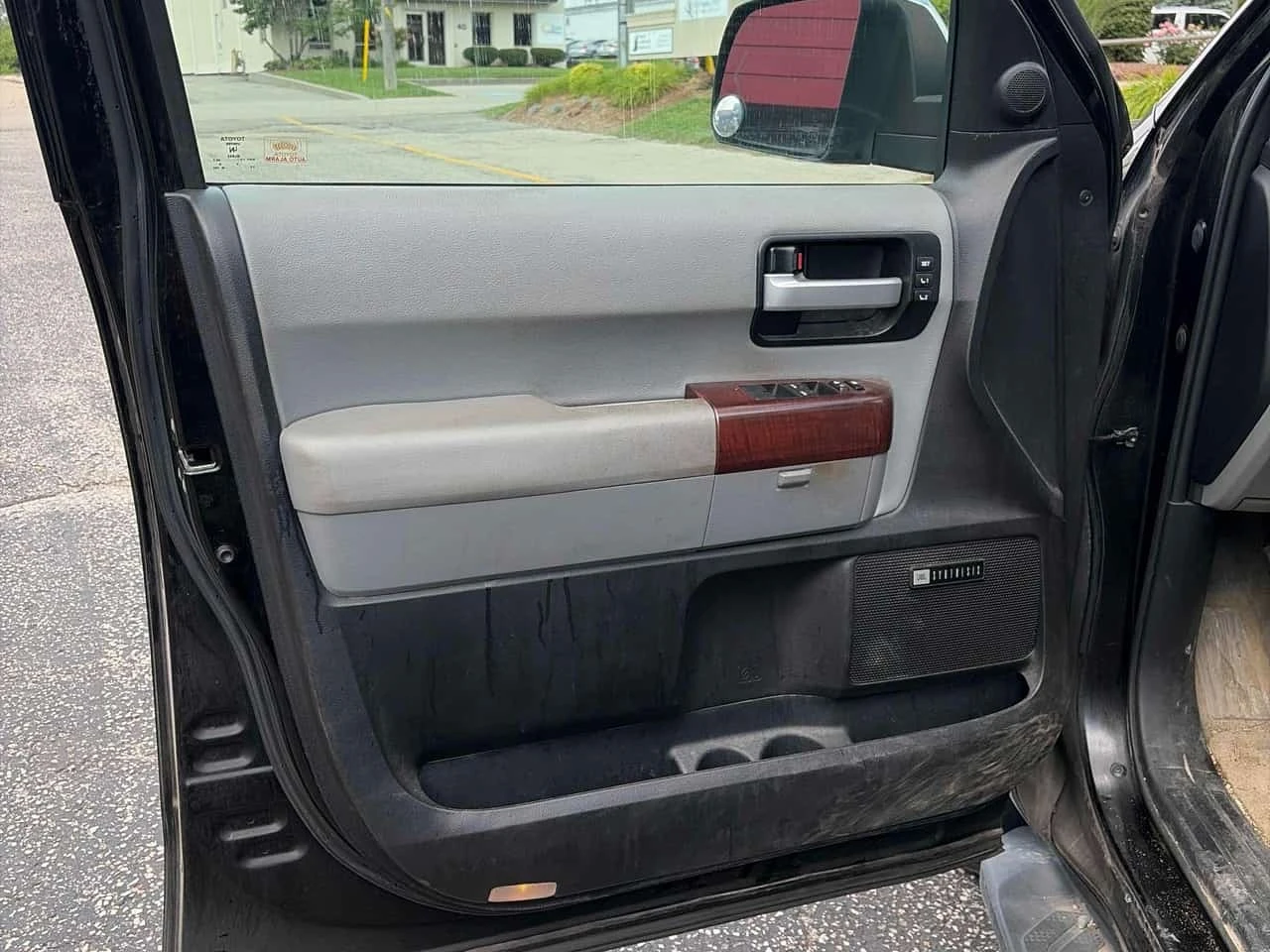Toyota Sequoia  Platinum / CARFAX / ���������� / ���� �� �������� | Mobile.bg � ����������� 10