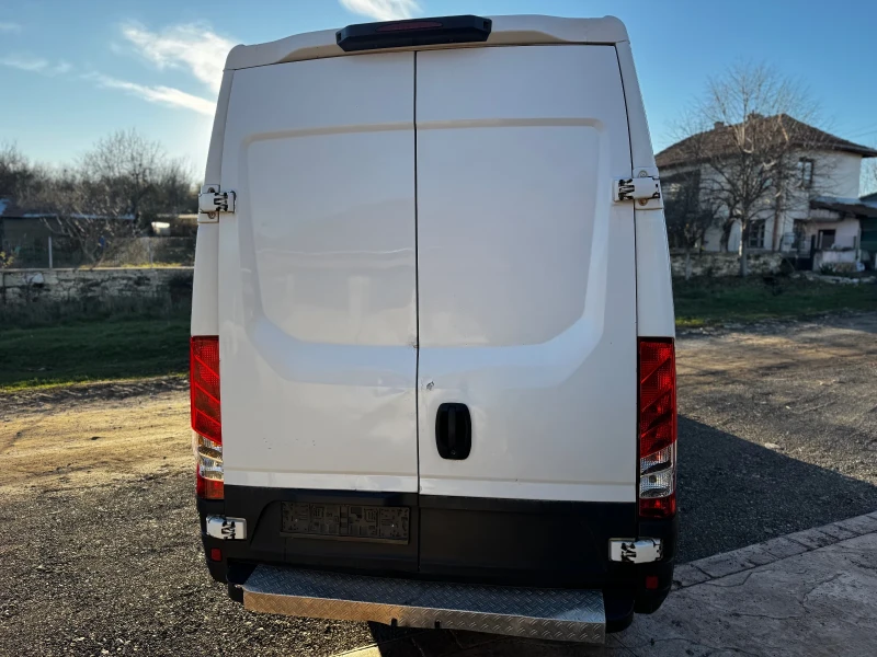 Iveco Daily 35s15 3.0* 150к.с.* Клима, снимка 4 - Бусове и автобуси - 52828817