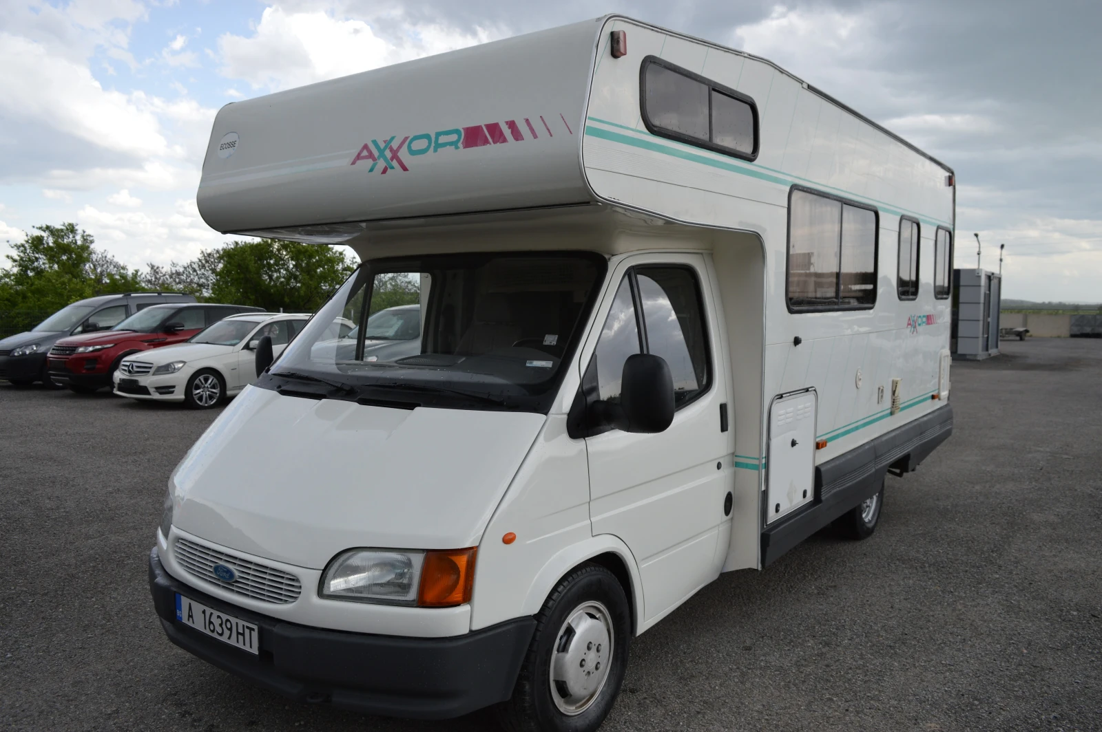 Кемпер Ford Transit-Kemper-Solar-WC