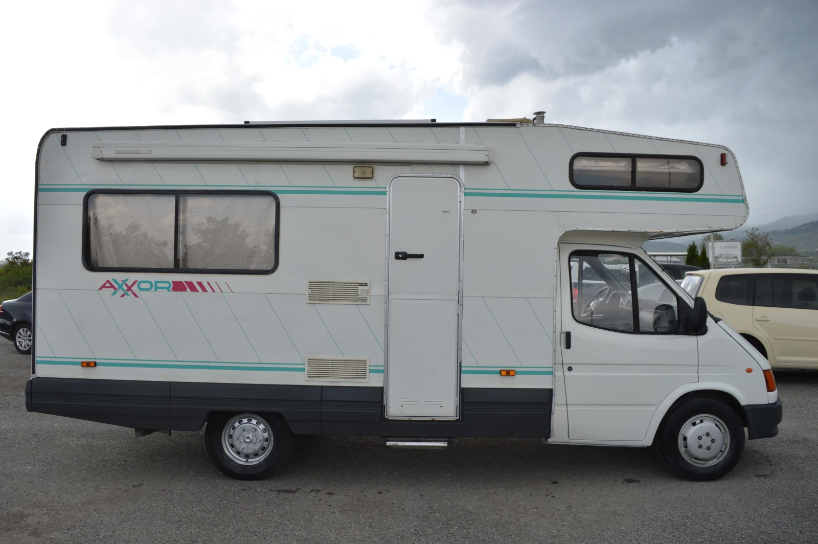 Кемпер Ford Transit-Kemper-Solar-WC, снимка 4 - Каравани и кемпери - 54525853