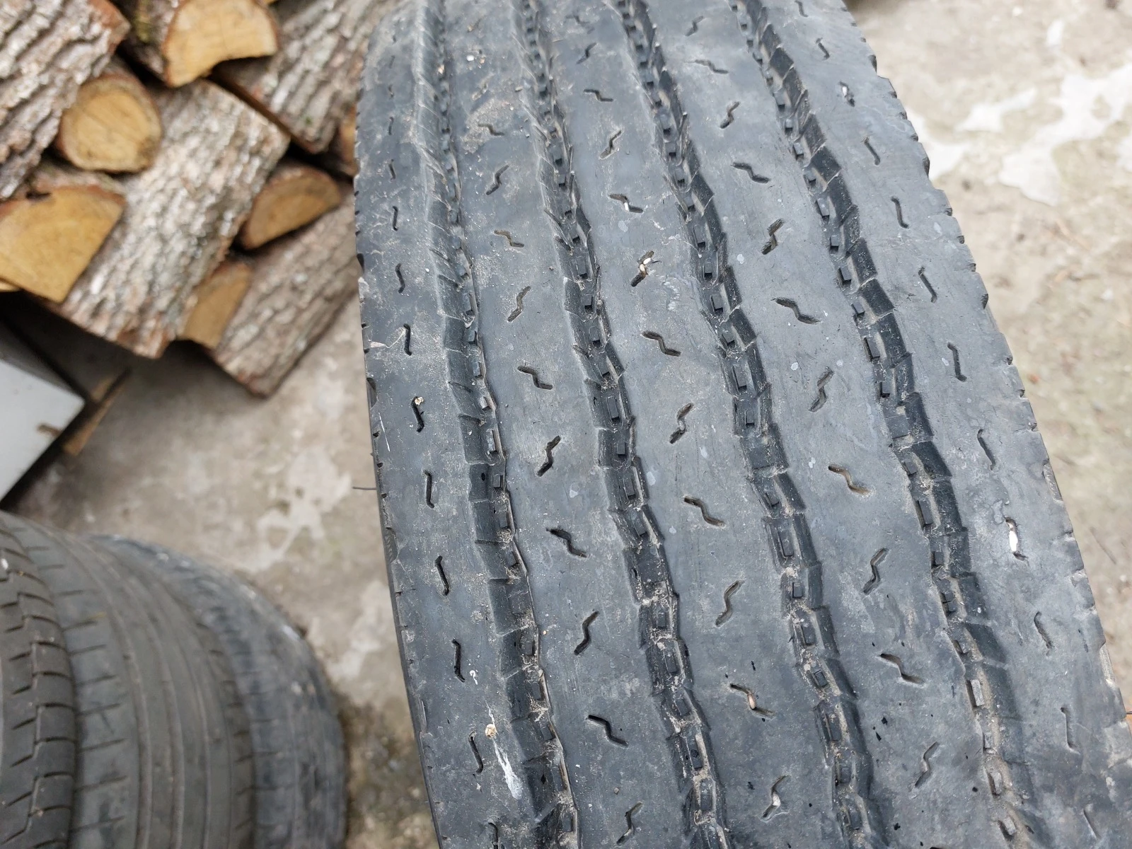 ���� 245/80R17.5 | Mobile.bg � ����������� 2