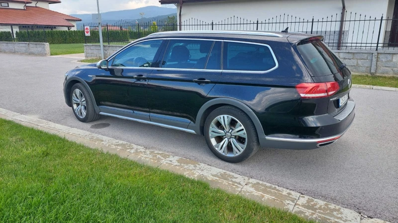 VW Passat Highline 2.0 TDI Alltrack 4x4, снимка 8 - Автомобили и джипове - 47305409