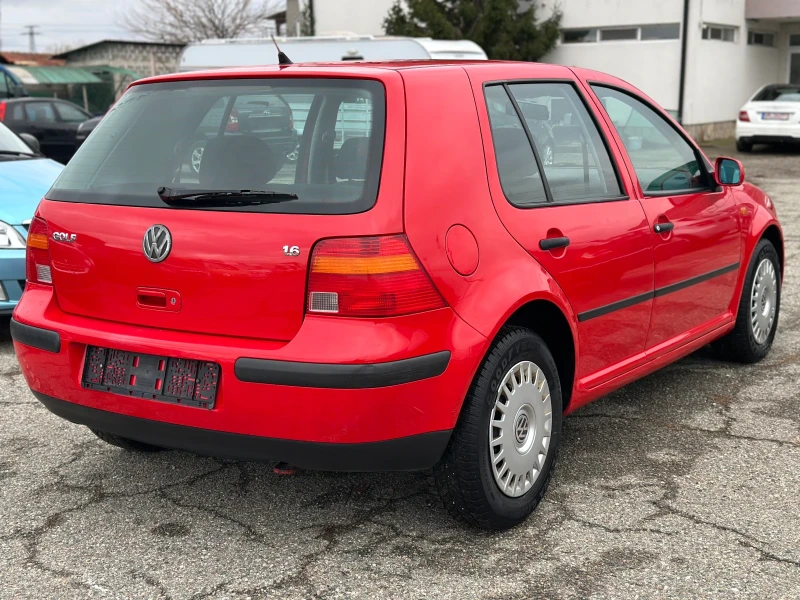 VW Golf 1.6 Автоматик, снимка 5 - Автомобили и джипове - 48213821