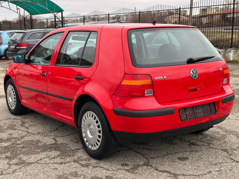 VW Golf 1.6 Автоматик, снимка 4 - Автомобили и джипове - 48213821