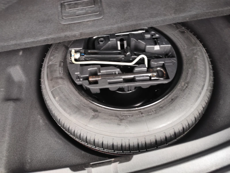 Renault Megane 1.5DCi* АВТОМАТИК* EURO6B* , снимка 13 - Автомобили и джипове - 52456450