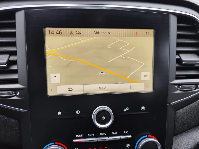 Renault Megane 1.5DCi* АВТОМАТИК* EURO6B* , снимка 9 - Автомобили и джипове - 52456450