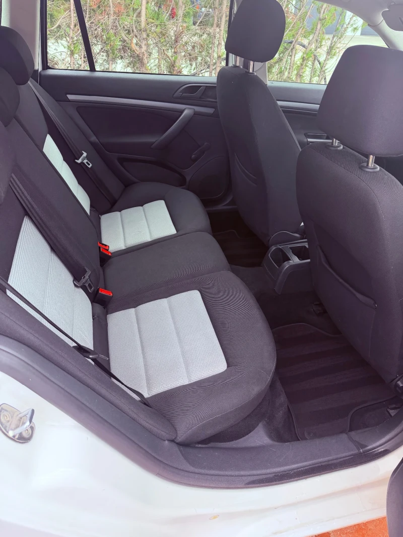 Skoda Octavia 1.6 MPI (СТАРИЯ МОТОР!)102 к.с, снимка 8 - Автомобили и джипове - 52589922