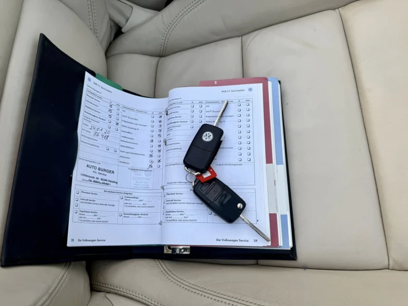 VW Eos 2.0 ОБСЛУЖЕН, снимка 17 - Автомобили и джипове - 52624595