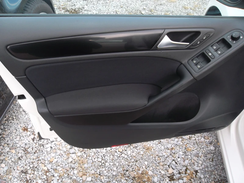 VW Golf 2.0 TDI, снимка 6 - Автомобили и джипове - 53282893