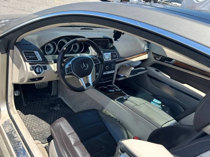 Mercedes-Benz E 400 * 4MATIC * 2 КЛЮЧА * CARFAX * ОПЦИЯ ЗА ФИНАНСИРАНЕ, снимка 10 - Автомобили и джипове - 55254567