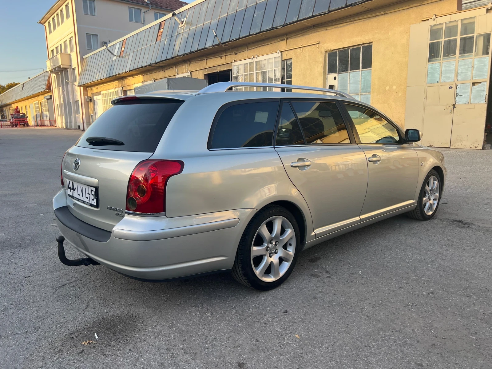 Toyota Avensis D-4 VVTi - изображение 6