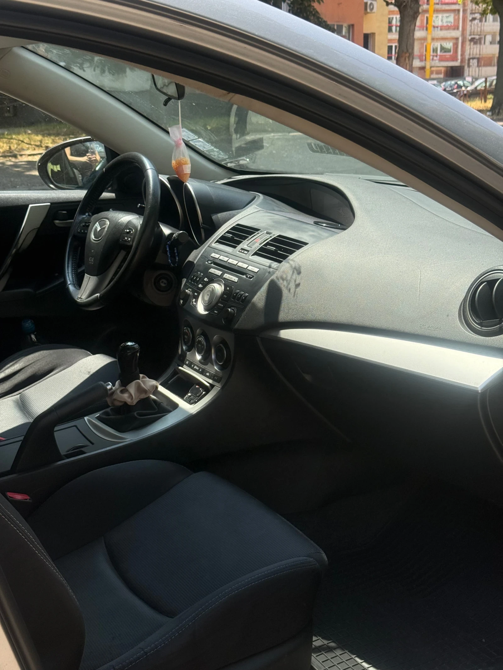 Mazda 3  - изображение 10