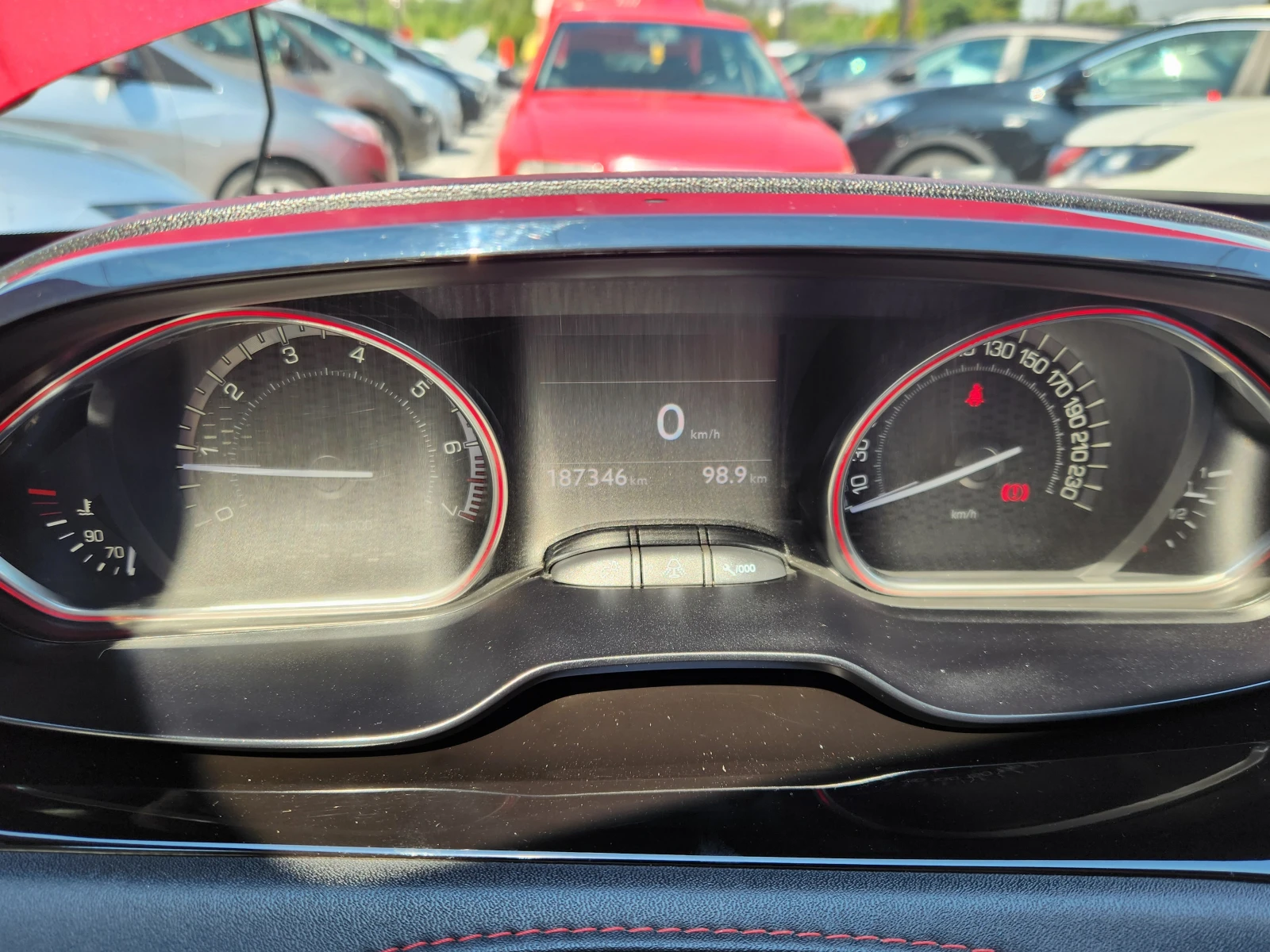 Peugeot 208 GTI-1.6I-200к.с-EURO 5 НАВИГАЦИЯ-ШВЕЙЦАРИЯ - изображение 10